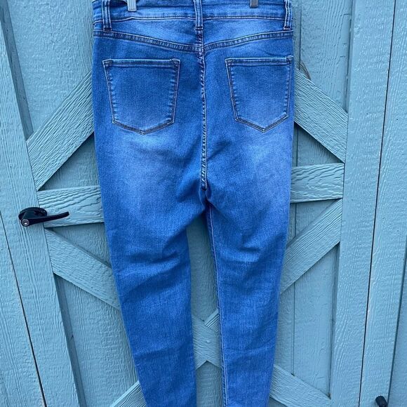 Fashion Nova ultra high rise skinny jeans - Picture 4 of 4